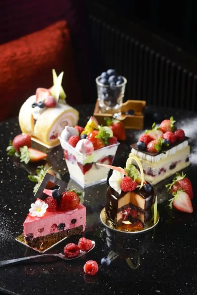 เดอะ วัน บาย เรเนซองส์ (ด้านหน้าของโรงแรม...