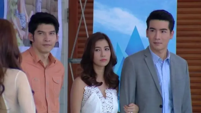 ทีวีไกด์: เรื่องย่อตอนละคร ม่านดอกงิ้ว (ช่อง28) ตอน 2 (วันอังคารที่ 16 สิงหาคม 2559)