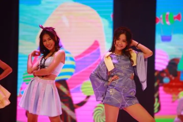 “น้องแพรไหม- ไมลิน อังสท์” สาวน้อยหน้าหวาน อายุ 15 ปี คว้าตำแหน่ง Young Model 2016 รับทุนการศึกษา 150,000 บาท