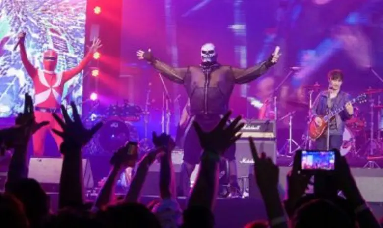 จุใจ!! 45 ปีเดอะกีต้าร์จัดเต็มอิ่ม เที่ยงวันยันเที่ยงคืน “ปั่น เสก โป่ง” โชว์เพลงฮิตชวนคิดถึงนาทีพิเศษ ใน“THE LEGEND OF THE GUITAR”