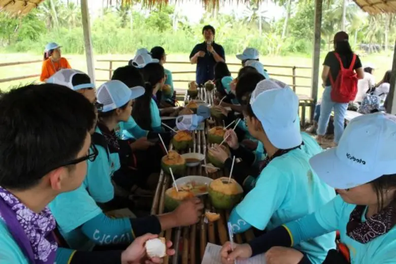 ภาพข่าว: .สยามคูโบต้าชวนน้อง มาลองใช้ชีวิตแบบติดเอฟ