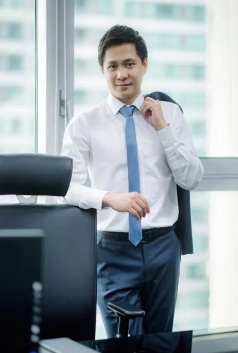 ไม่ได้หายไปไหน ..ผู้บริหาร หนุ่มหล่อคนขยั...