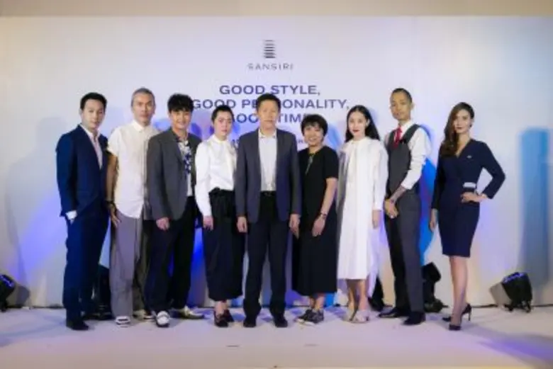 ณัฐฐาลักขณ์ สกุลปุณยาพร (ที่4 จากขวา) ผู้...