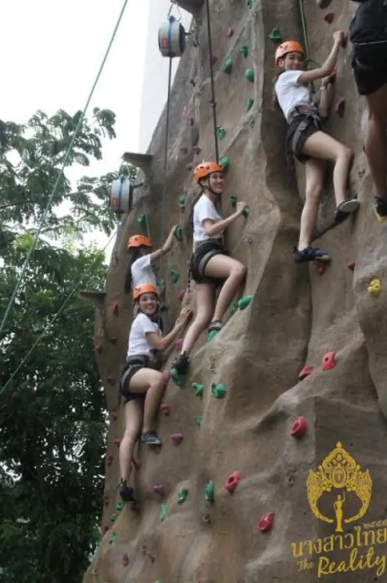 “นางสาวไทย2559 เดอะเรียลลิตี้” กับชาเล้นจ์“การให้”(Charity) พิสูจน์ “พลังความคิด พลังจิตใจ พลังการทำงานเป็นทีม” ลงพื้นที่จ.นราธิวาสส่งความสุขสร้างรอยยิ้มให้พี่น้องชายแดนใต้