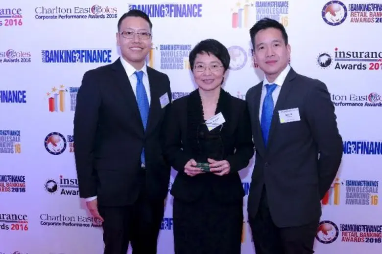 นางปรัศนี อุยยามะพันธุ์ ผู้ช่วยผู้จัดการใ...