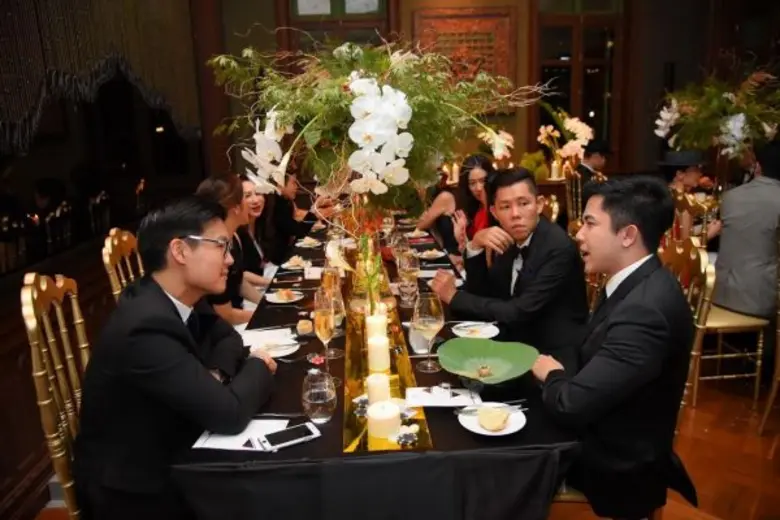 เซเลบริตี้ – คนดัง รวมตัว “ซิทดาวน์ดินเนอร์ การกุศล” ฉลองความสำเร็จ AIC Clinic ก้าวสู่ระดับอินเตอร์