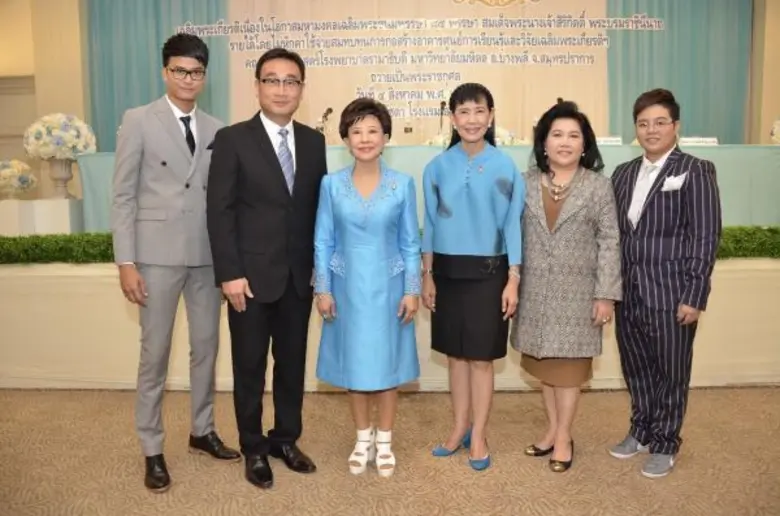 “นนท์-กลม เดอะวอยซ์” เชิญชวนทุกท่าน ร่วมชมการแสดงคอนเสิร์ต “พระมาตามหาราชินี” เพื่อเฉลิมพระเกียรติสมเด็จพระนางเจ้าสิริกิติ์พระบรมราชินีนาถ เนื่องในโอกาสเฉลิมพระชนมพรรษา 7 รอบ 84 พรรษา