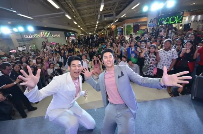 "ทเวลฟ์ พลัส" (12 Plus) เอาใจสาวๆ นักช็อป...