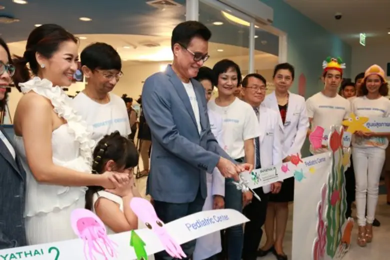 โรงพยาบาลพญาไท 2 เปิดตัว "ศูนย์สุขภาพเด็ก" โดยมีคุณแม่คนสวย "จูน-กษมา ศิลาชัย" จูงมือลูกน้อย "ออกัส" มาร่วมงาน
