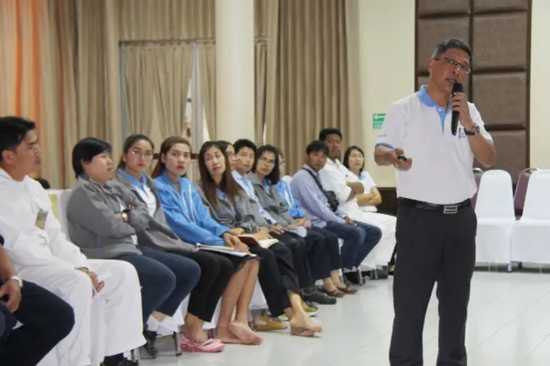 “ท่าเรือประจวบ” จัดกิจกรรมผู้บริหารพบพนักงาน ครั้งที่ 1/2559