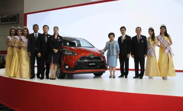 โตโยต้า ขับเคลื่อนความสุข พร้อมมอบข้อเสนอพิเศษในงาน Bangkok International Grand Motor Sale 2016