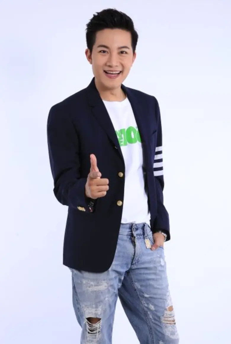 จะมีคลื่นวิทยุที่ไหนใจกล้าทุ่มทุนเพื่อคนฟ...