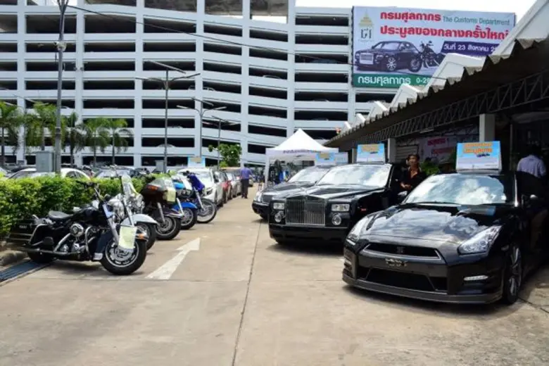 กรมศุลกากรจัดประมูลรถยนต์และรถจักรยานยนต์ของกลางกว่า 300 คัน คาดนำรายได้เข้ารัฐมูลค่ากว่า 500 ล้านบาท
