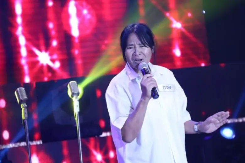 ทีวีไกด์: รายการ “ไมค์หมดหนี้” ไมค์ตัวเดียวหมดหนี้ให้แม่ หญิงแกร่งจากระยอง ขอเอาเสียงเพลงเข้าสู้