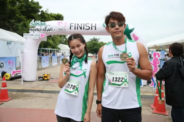 “อาร์ต พศุตม์” ควง “จันจิ” วิ่งท้าชนมะเร็ง ในกิจกรรม “วิ่งให้สุด หยุดมะเร็งตับ”