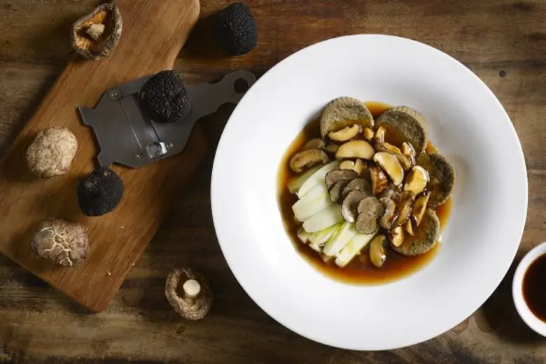 จากพื้นดินที่อุดมด้วยแร่ธาตุของประเทศอิตา...