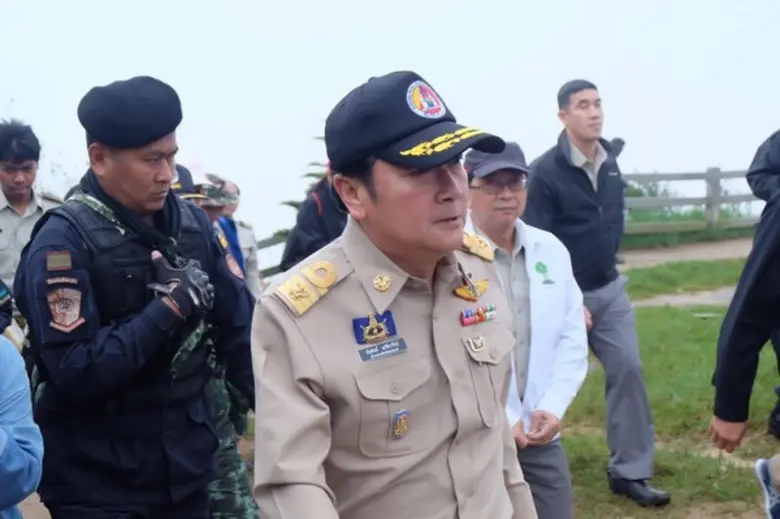 กรมป่าไม้และจังหวัดเพชรบูรณ์ เร่งรื้อถอนส...