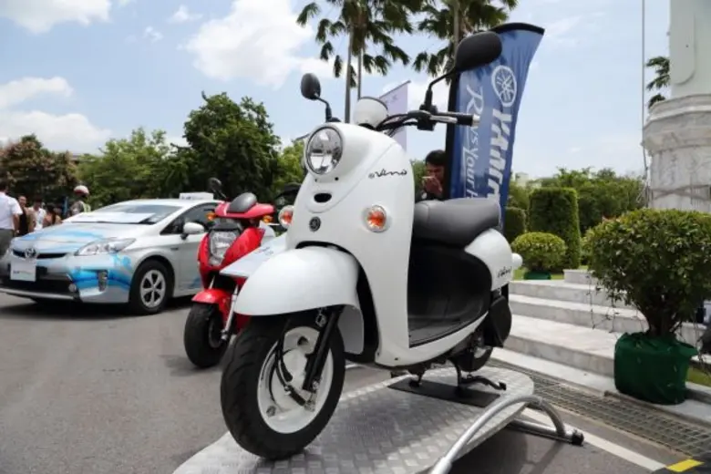 ยามาฮ่าโชว์ยนตกรรมยานยนต์ไฟฟ้า Yamaha E-Vino ณ ทำเนียบรัฐบาล
