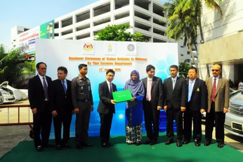 กรมศุลกากรส่งมอบรถยนต์ของกลางที่ถูกโจรกรรมคืนทางการมาเลเซีย