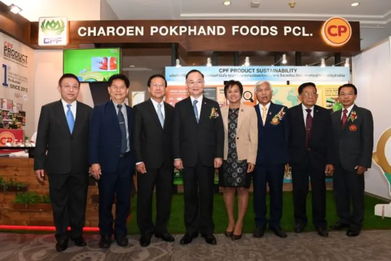 พลเอก ดร.ประสาท สุขเกษตร (ที่ 4 จากซ้าย) ...