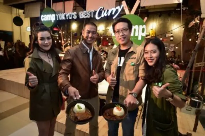 มีความแซบสนั่นทั่วห้างสยามพารากอน เมื่อพระเอกหนุ่มม...