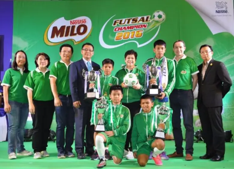 นางออดรีย์ เลียว (กลาง) ประธานกรรมการและป...