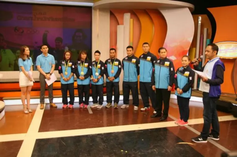 “ช่อง3” อัดฉีด กีฬายกน้ำหนัก “น้องแนน-โสภิตา” ฮีโร่เหรียญทอง ตะลุยเดินสาย ยกทีม เข้ารายการ “เรื่องเล่าเช้านี้”