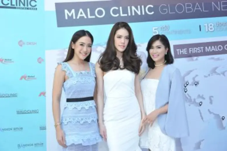 ฟัน ฟัน ฟัน นวัตกรรมใหม่ สร้างรอยยิ้มสวยได้ในวันเดียว!! (มาส่องผู้หญิงที่มีรอยยิ้มสวยสุดๆ กันเถอะ)