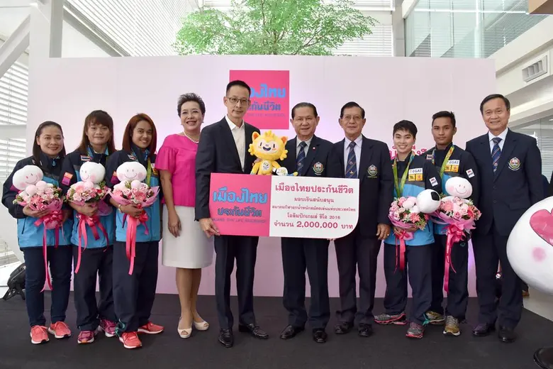 นายสาระ ล่ำซำ กรรมการผู้จัดการและประธานเจ...