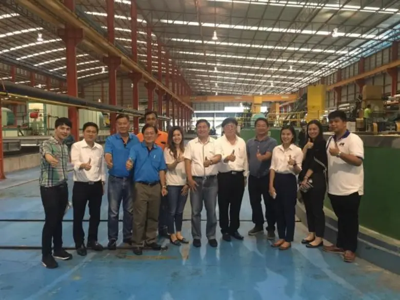 คุณชูวิทย์ จึงธนสมบูรณ์ (ลำดับที่ 4 จากขว...