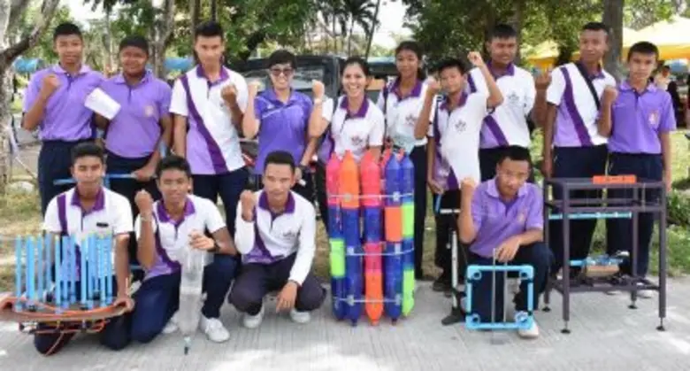 มรภ.สงขลา ประชันจรวดขวดน้ำ-เครื่องบินกระดาษพับ ปั้น นศ.ฟิสิกส์ แปลงความรู้สู่ครูวิทยาศาสตร์