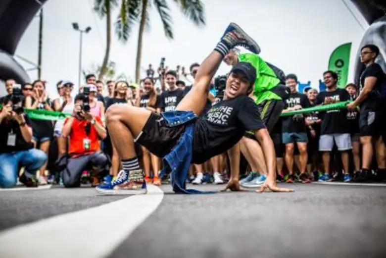 เดอะมิวสิค รัน บาย เอไอเอ ไวทัลลิตี้ กลับ...