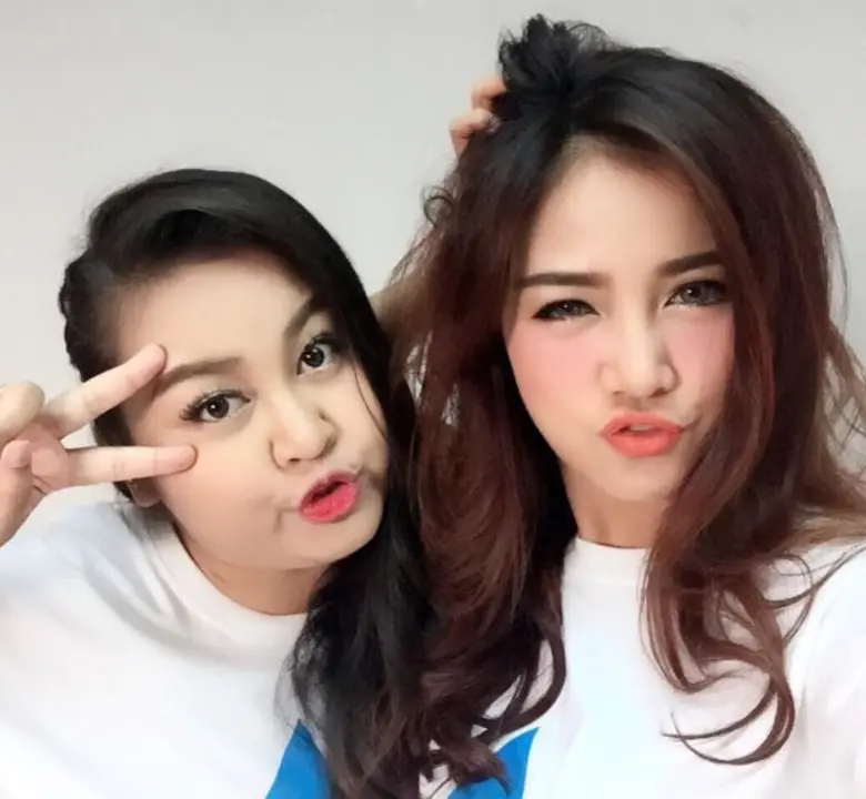 เป็นศิลปินที่ฮอตไม่เลิกจริงๆ สำหรับลูกทุ่...