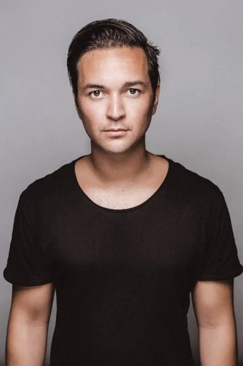 “Skechers Blacklight Run Thailand” วิ่งสาดสีเรืองแสงยามค่ำคืน 5 กม. เตรียมจัดที่สถานีรถไฟฟ้าแอร์พอร์ต เรล ลิงค์ มักกะสัน 26 พย.นี้