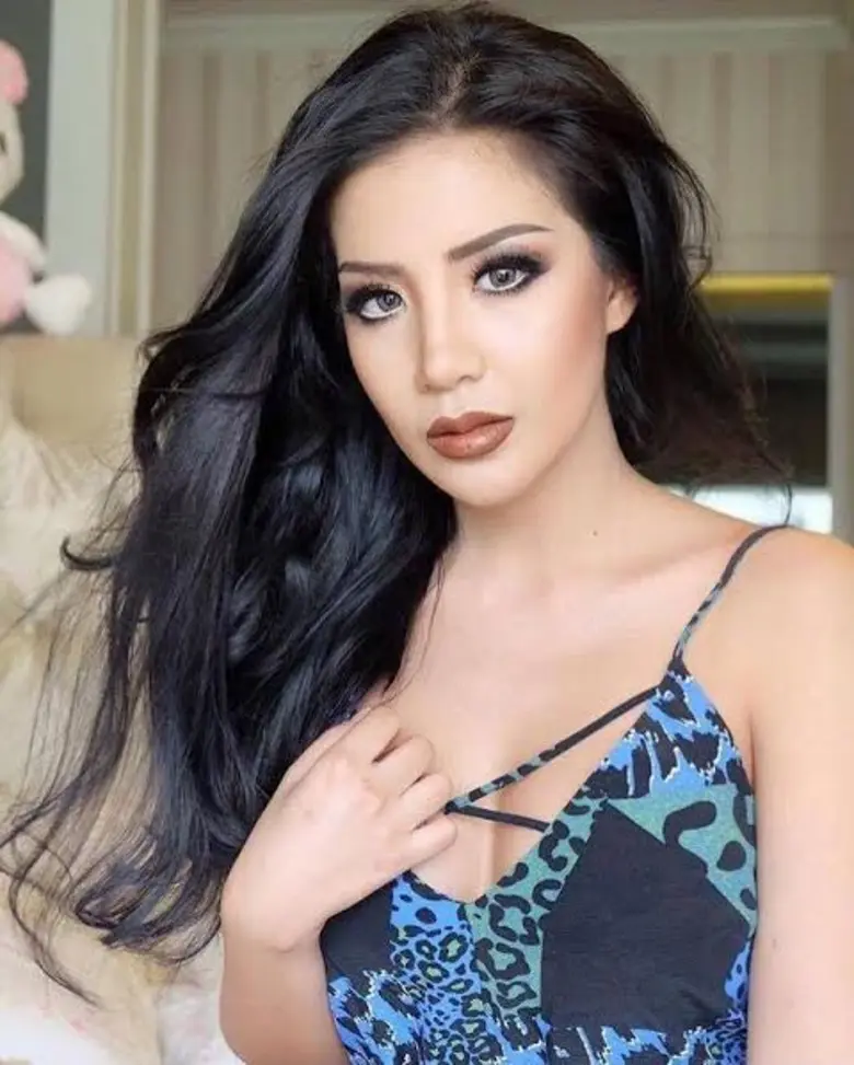 นอกจากจะโชว์อึ๋มในละครแม่นากแล้ว ช่วงนี้ร...