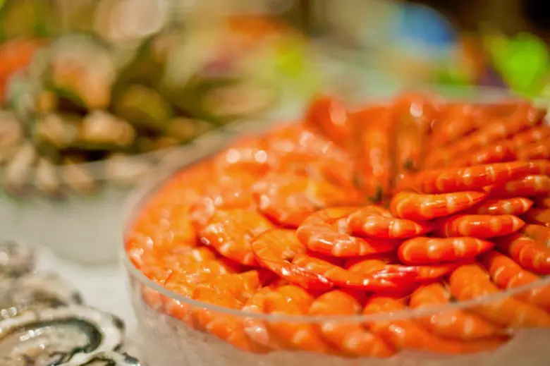 ห้องอาหารฟีสท์ โรงแรมรอยัล ออคิด เชอราตัน...