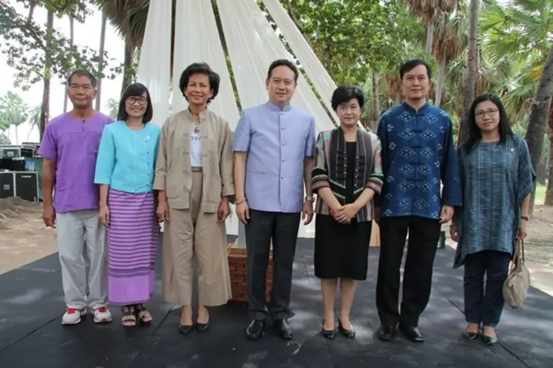 พันเอก ดร. นาฬิกอติภัค แสงสนิท ผู้อำนวยกา...