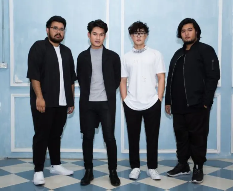 ส่งผลงานออกมาอย่างต่อเนื่องสำหรับค่ายใหม่...