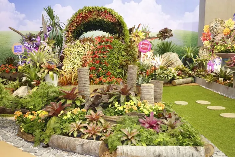 มิกค์-ทองระย้า ควง เบลล่า-ราณี เปิดงาน “เดอะมอลล์ มหัศจรรย์แห่งพรรณไม้ ครั้งที่ 4”