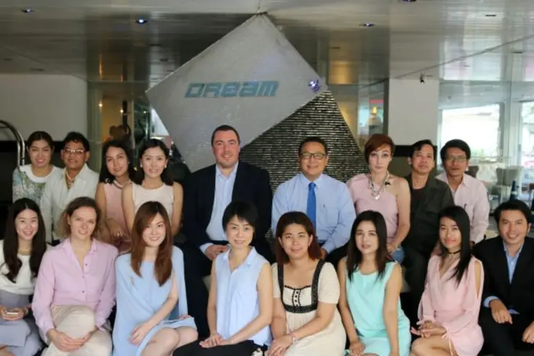 ผู้บริหารโรงแรมดรีม กรุงเทพ นำโดย ธวัชชัย...