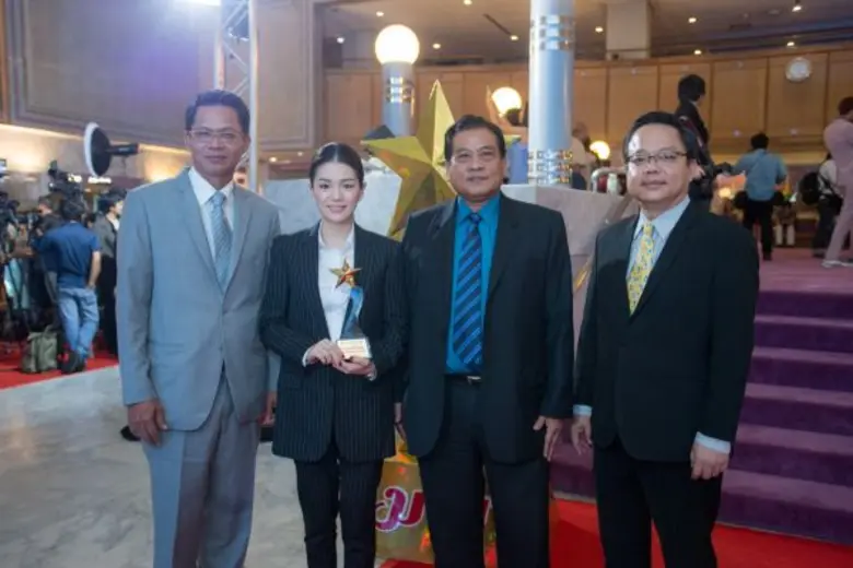 สถานีข่าวสปริงนิวส์ ทีวีดิจิทัล ช่อง 19 น...