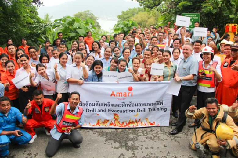 ผู้บริหารโรงแรมอมารี ภูเก็ต นำโดย ปิแอร์ ...