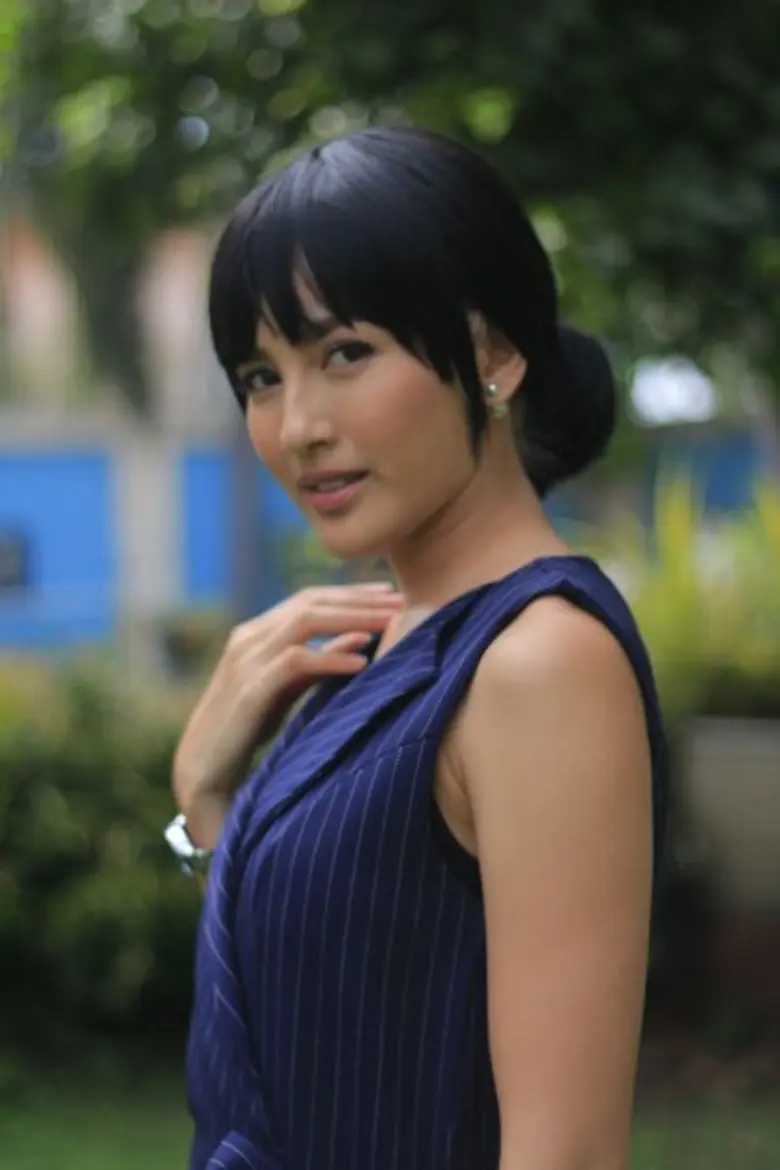 นก อุษณีย์ ยิ้มรับบทโรคจิต  ร้ายจนหลอน ใน “หลอนเดอะซีรี่ส์ ตอน หลอนซ่อนหัว”