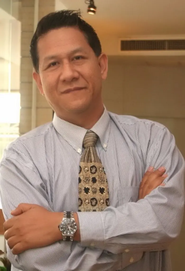 นายวรพจน์ เอี่ยมสุวรรณ กรรมการบริหารสายงา...