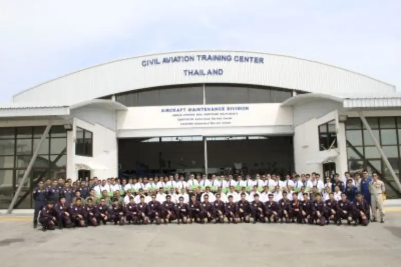 นาวาอากาศเอก จิรพล เกื้อด้วง ผู้ว่าการสถา...