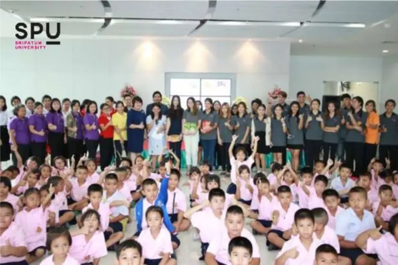 คณะศิลปศาสตร์ มหาวิทยาลัยศรีปทุม จับมือ โ...