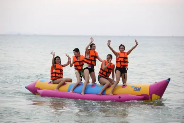 ทีวีไกด์: รายการ “The Bachelor Thailand ศึกรัก..สละโสด” เติมความแซ่บ!! “ปั้น” ชวนสาวๆ ทำกิจกรรม “ ริมชายหาด”