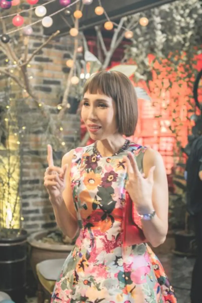 เป็นอีกหนึ่งนักแสดงนำในเรื่อง "คนไม่มีแฟนเดอะซีรีส์...