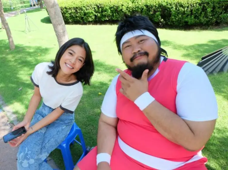 “ป๊อบ – ปองกูล” โดน ผู้กำกับ “อยากจะร้องดังดังเดอะซีรีส์” เล่นหนัก ออกปากจำไว้ลึกสุดใจ