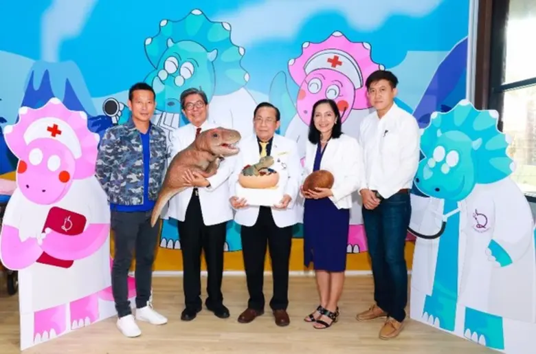 โรงพยาบาลวิชัยยุทธ นำโดยนายแพทย์ไพบูลย์ จ...